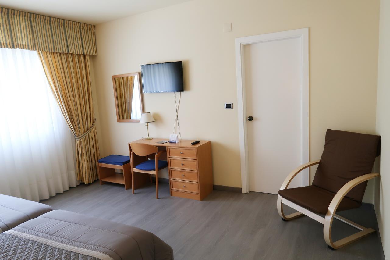 או ברקו דה ולדראס Hotel O Camino מראה חיצוני תמונה